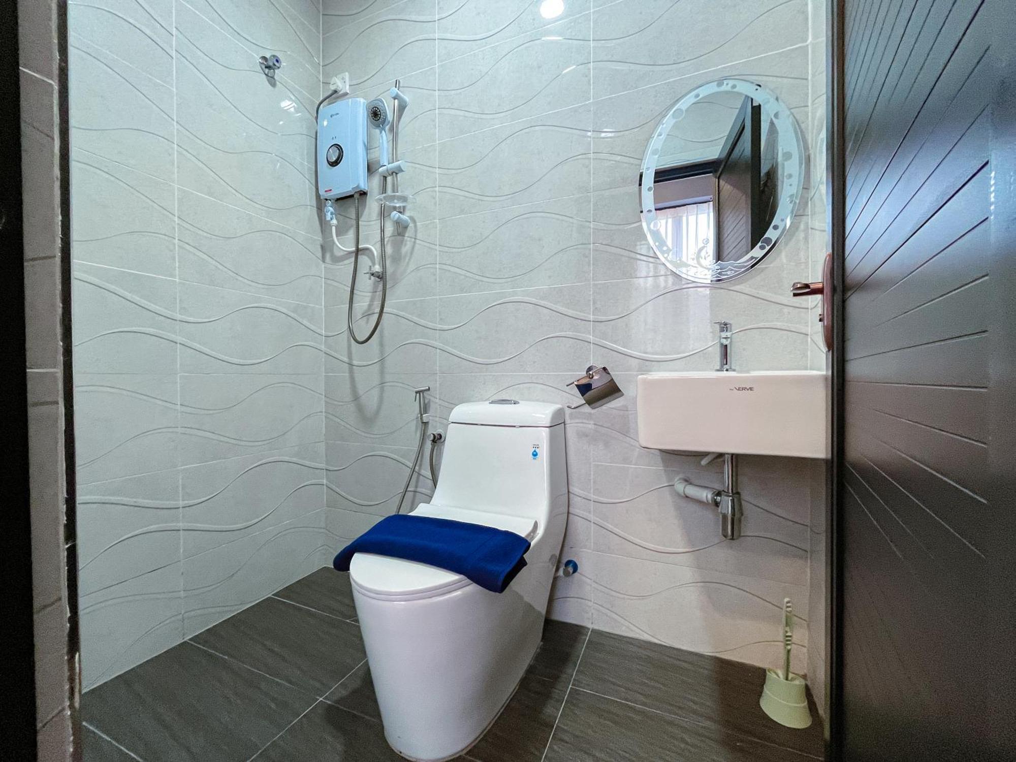 ברינצ'אנג Hotel Lavie At Centrum מראה חיצוני תמונה